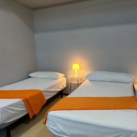 Beds&rooms Hostel *